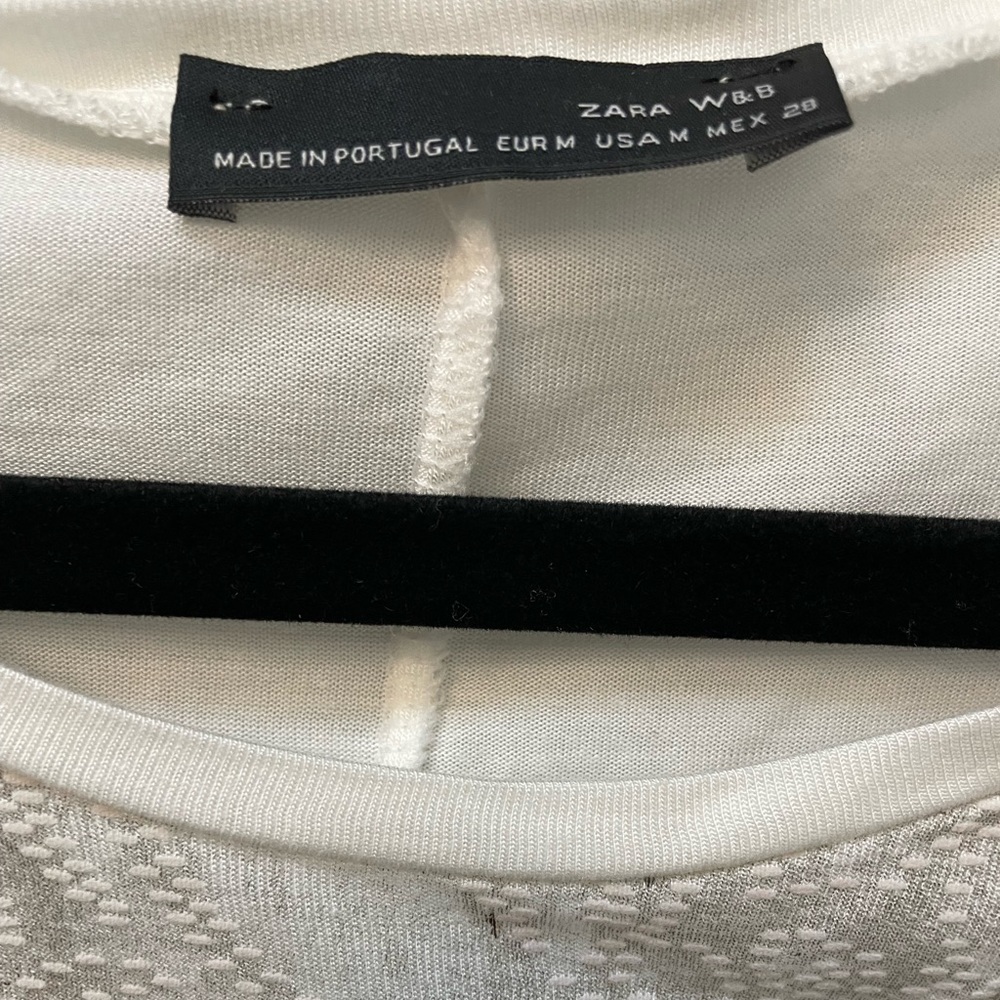 💕 Women’s Zara print top in size medium - Picture 3 of 3